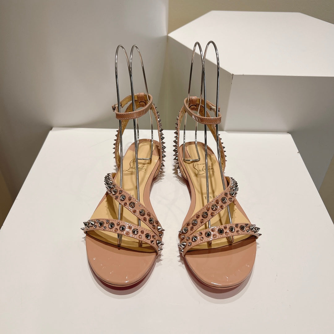CHRIS* LOUB* 24SS rivet flat sandals 1:1 VIP