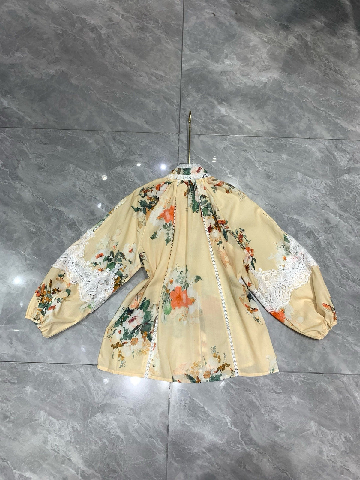 ZIMMERM* Stand-up collar lace top + shorts set