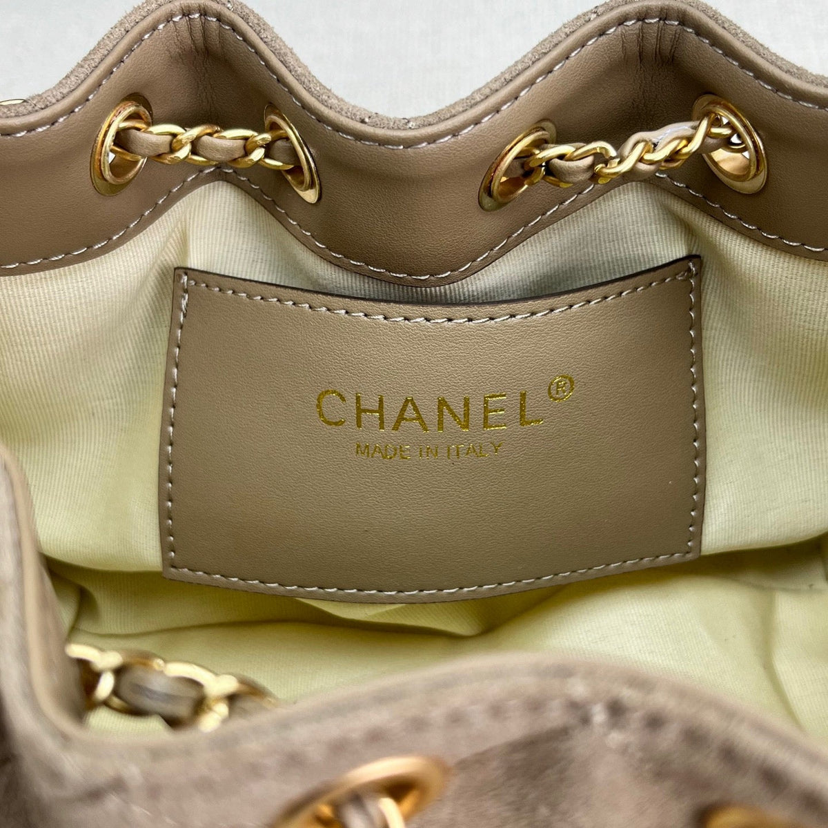 CHNA* 25SS Bucket Bag