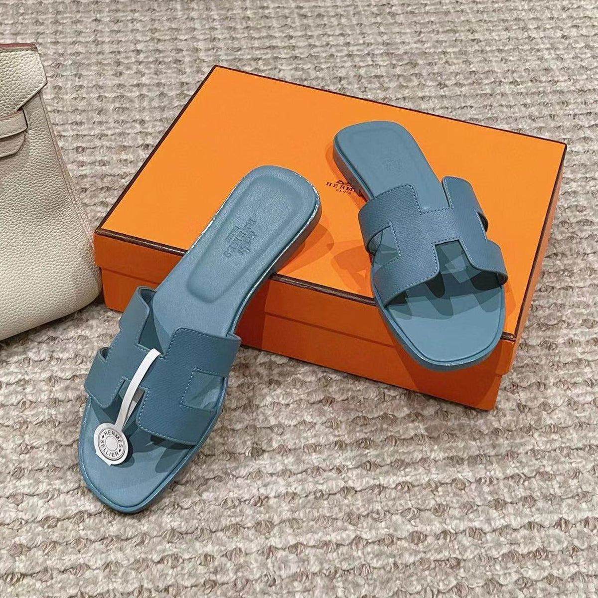 Hermè* new 1:1 vip slippers