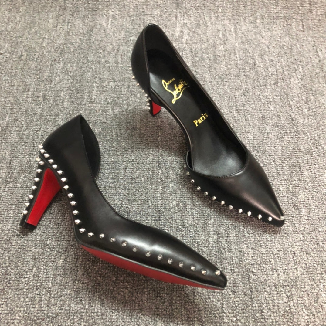 Loubouti* new pointed toe boots