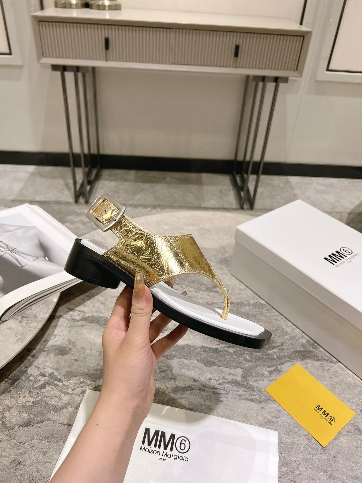 MM gold flip-up sandals  VIP  1：1